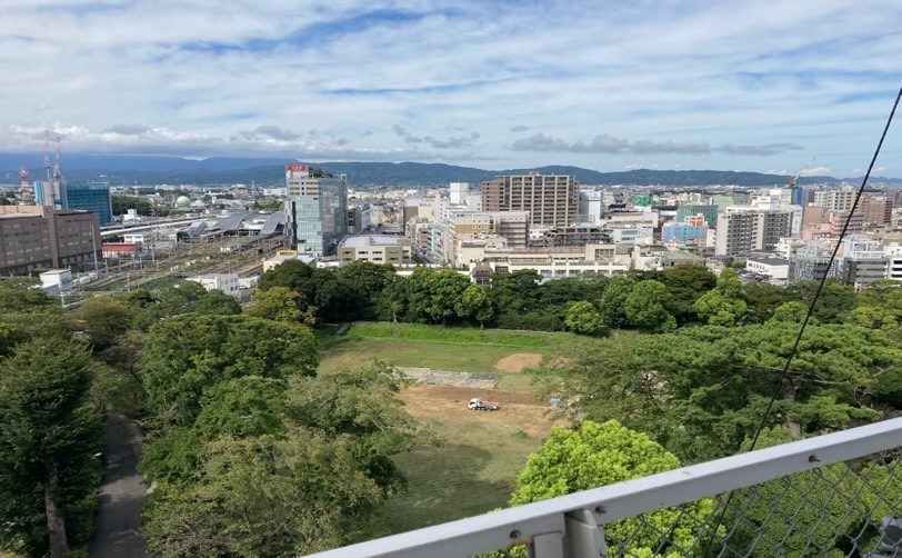高い場所から見た街並みの風景写真