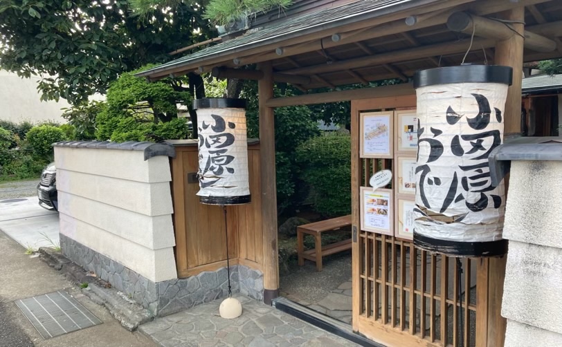 お店の入り口の風景