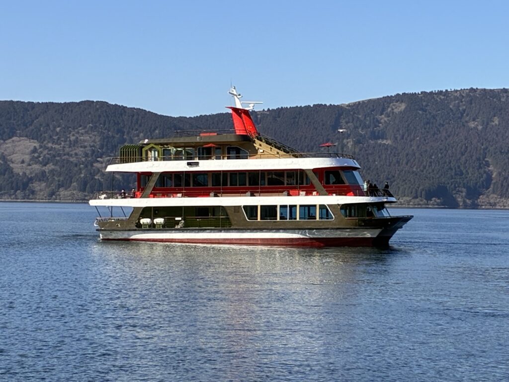 事前のルート選びで快適に楽しむ箱根観光と芦ノ湖の景色