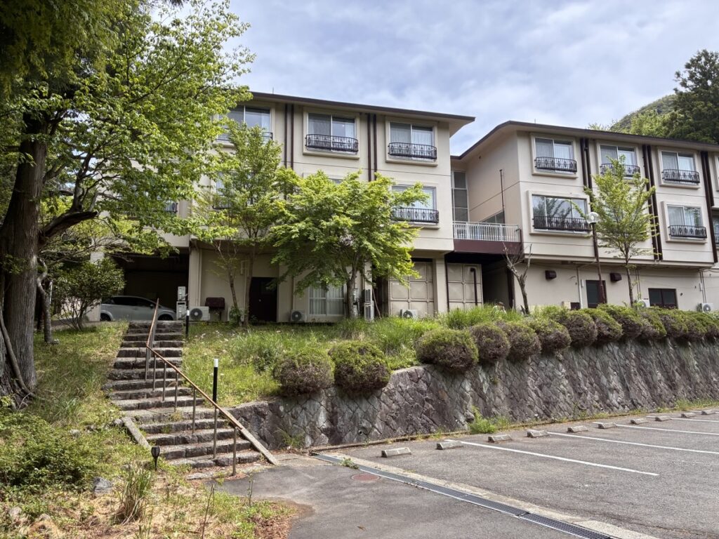 芦ノ湖に近くインフラが整ったHESTA箱根のRVパーク区画